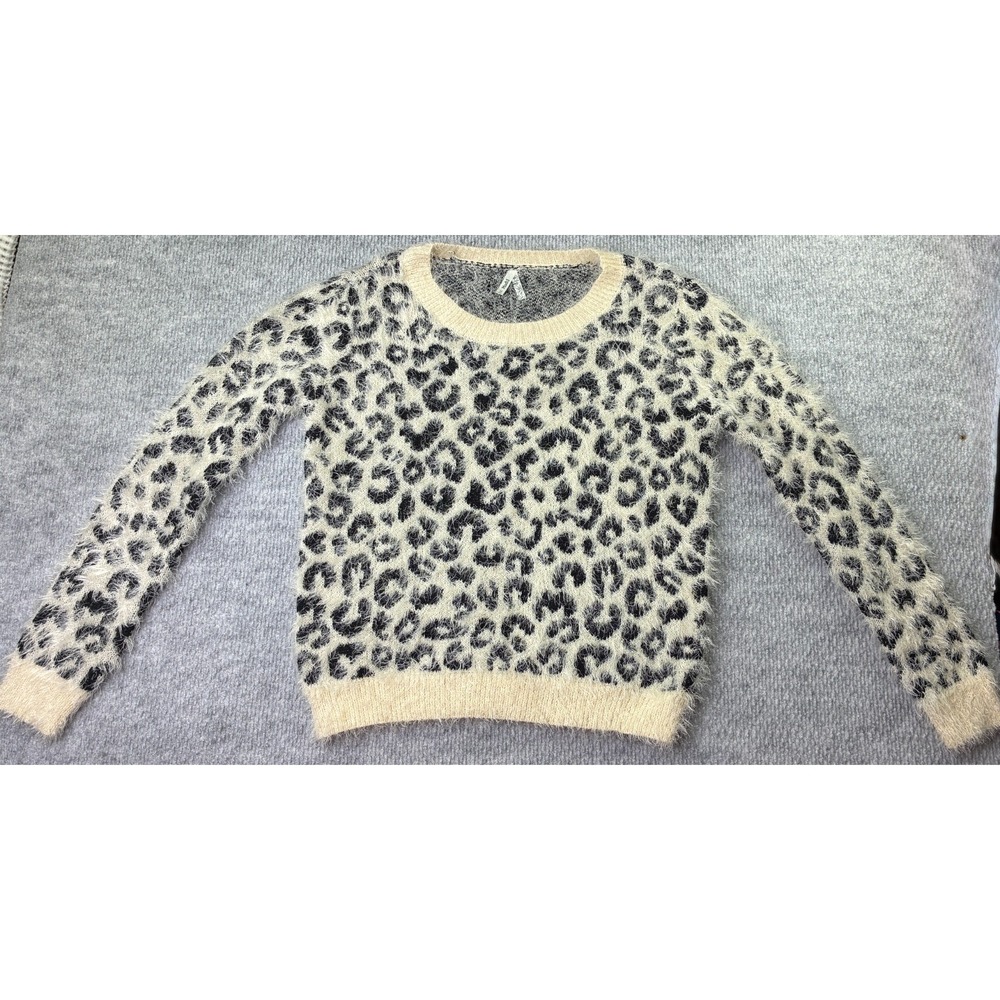 Mudd Womens M Fuzzy Leopard Print Eyelash Knit Crewneck Sweater Black Cream
